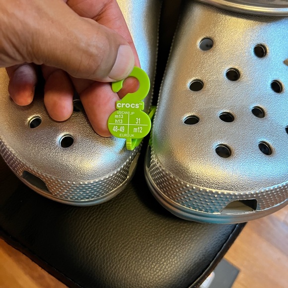 CROCS/Disney Grogu Clogs Size 13. Brand New Never Worn!!!! - Picture 4 of 10